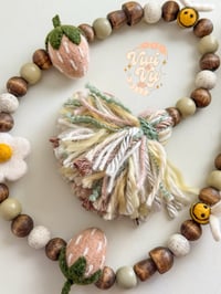 Image 5 of RTS OAK Buzz & Blooms Garland #4