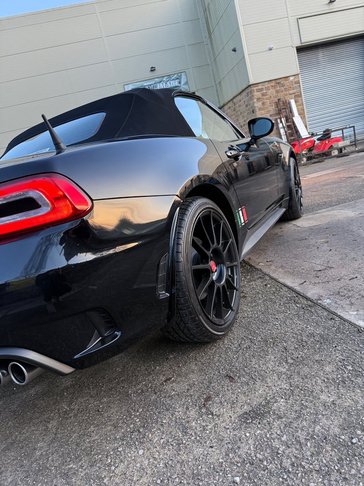 Image of Carbon Guard - abarth 124 spider - gloss carbon fibre.