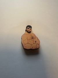 Image 2 of pin’s en bois « Le brun »