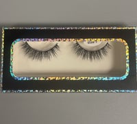 Image 2 of Lavish Lash Style #1