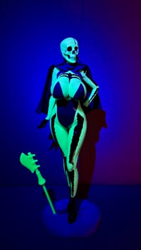 Image 4 of Lady Scare Glow