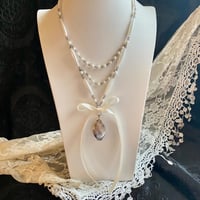 Image 2 of THE CÉCILE LOCKET (PEARL)