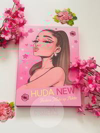 Image 2 of Pop star eyeshadow palette ⭐️