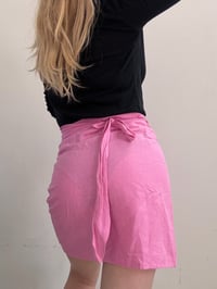 Image 3 of Pink skirt // 36