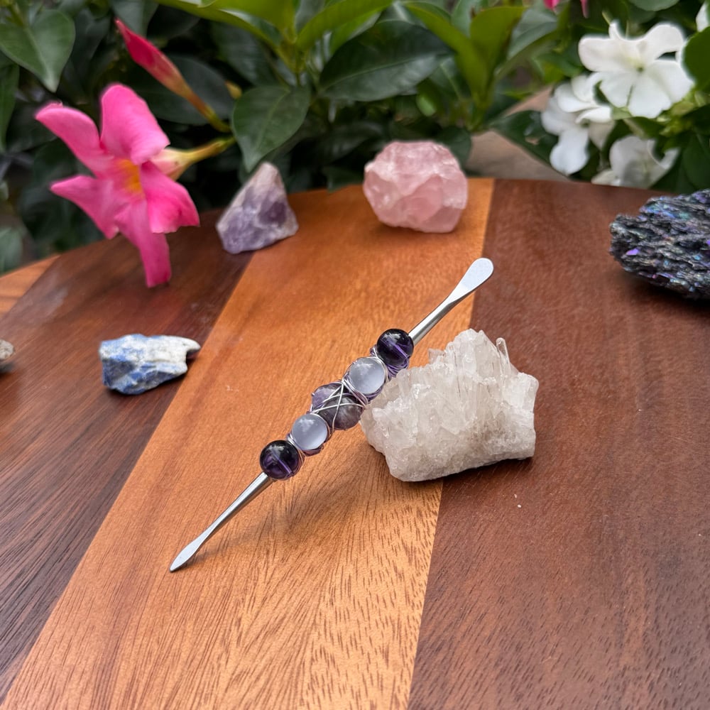 Image of amethyst geode dab tool
