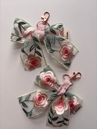 Image 1 of Bow keychain 