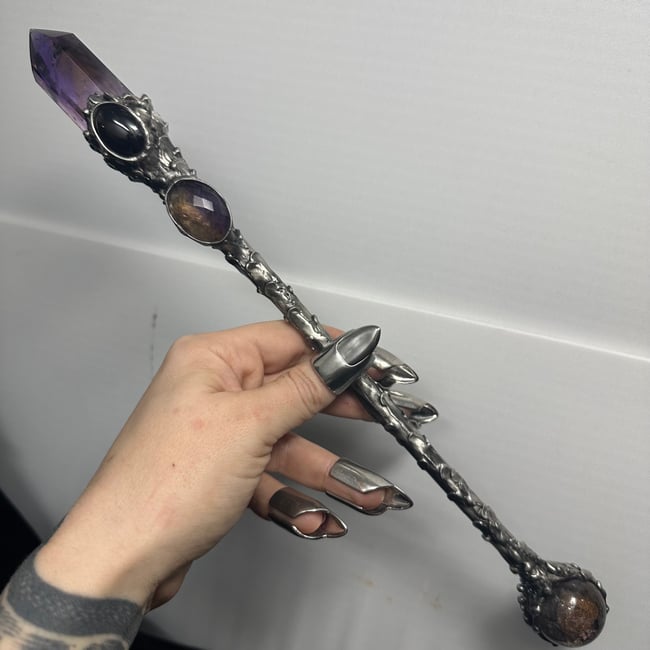 the Witch’s Wand & Trinket Box of Arcane Wonders