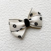 AMELIE BOW