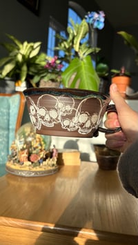 Image 5 of Skull mug 01