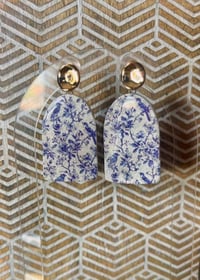 Arched Floral-Bird Talavera Stud