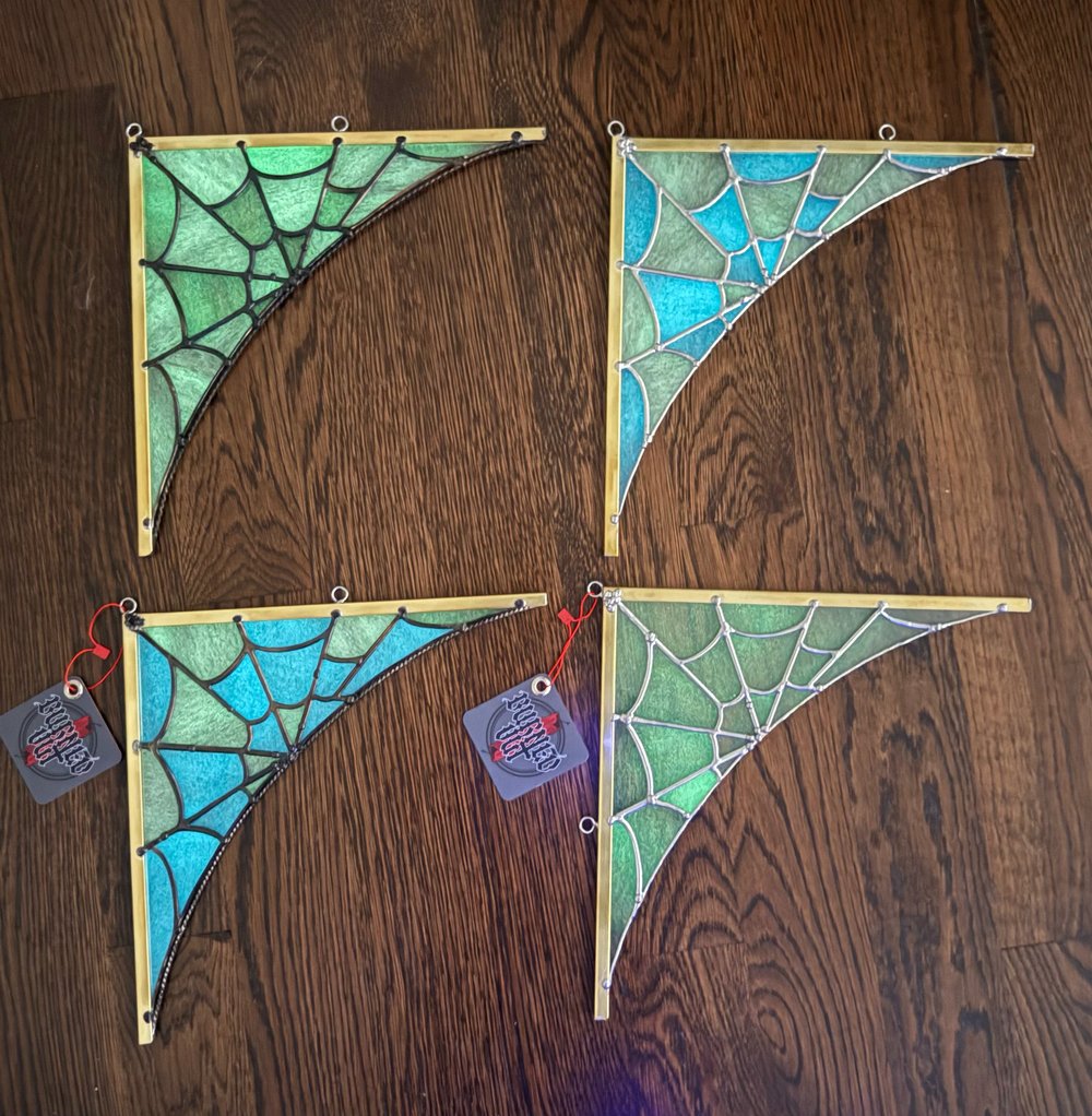 Web Corner (Fremont Glow Glass)
