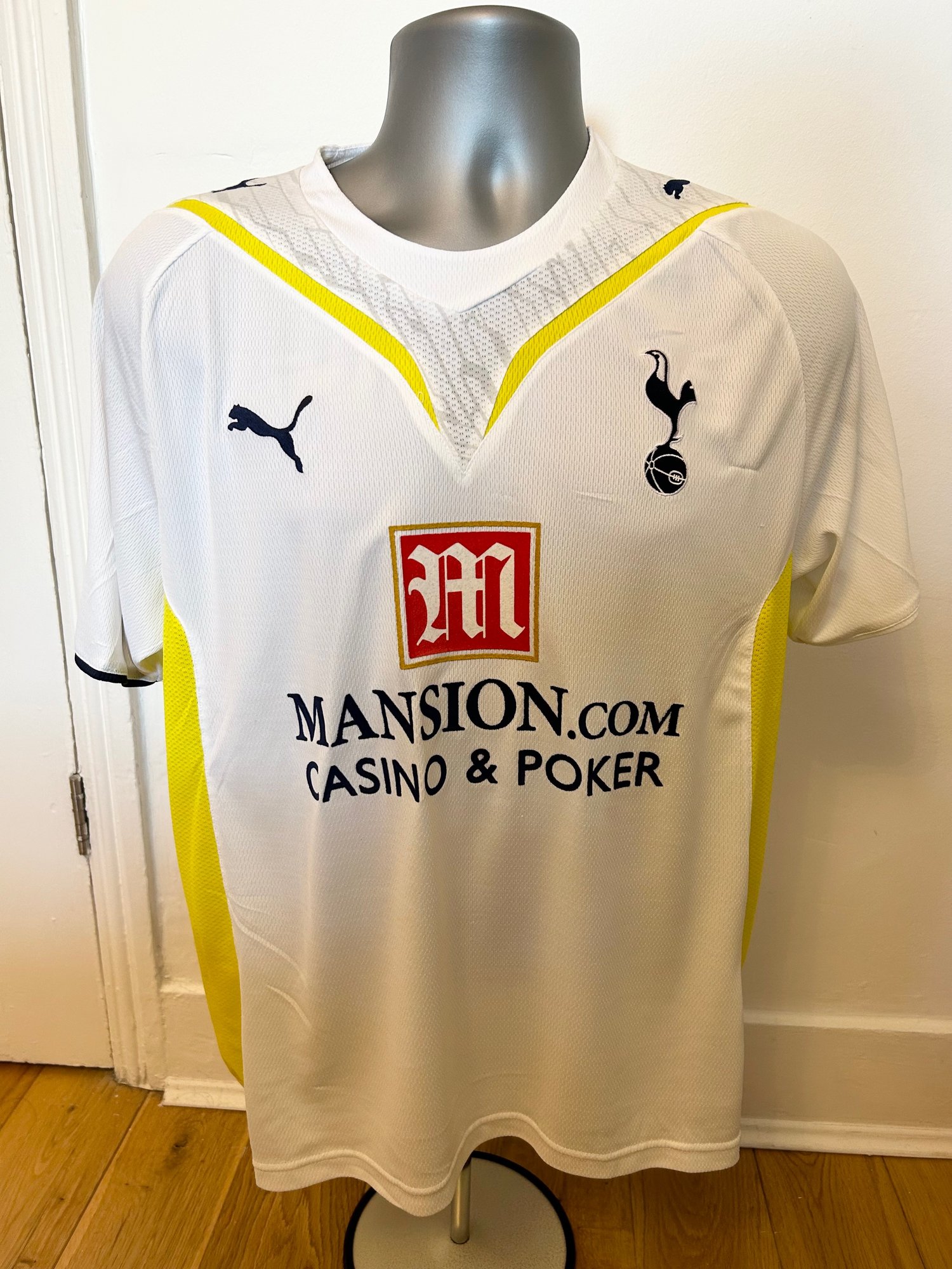 Image of Tottenham Hotspur “DEFOE 18” 2009/10 Home Shirt + patches (M)