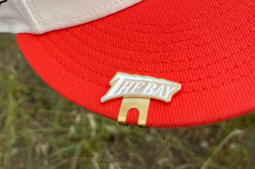 Image of Thunder Clip - White