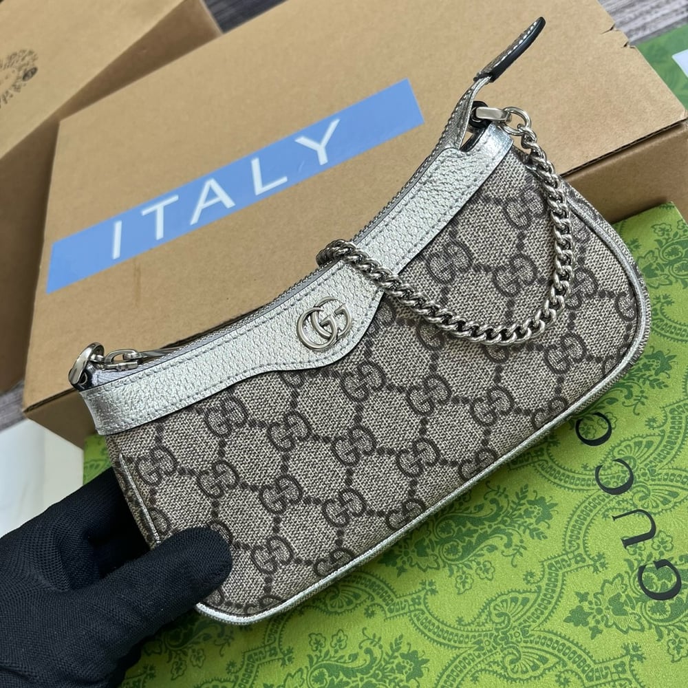 GG Canvas Mini Pochette 