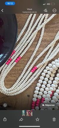 Image 2 of collier blanc 🤍🌺corail 
