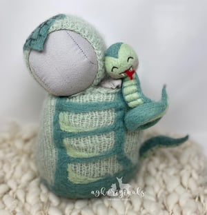 Image of Snake lovey 