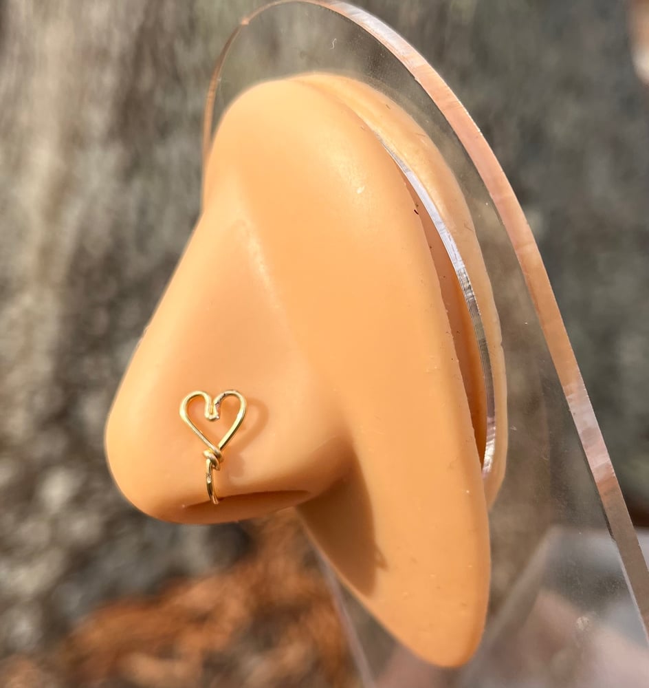 Image of Heart Nose cuff