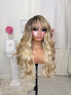 Image of Vivica (react to ship) 