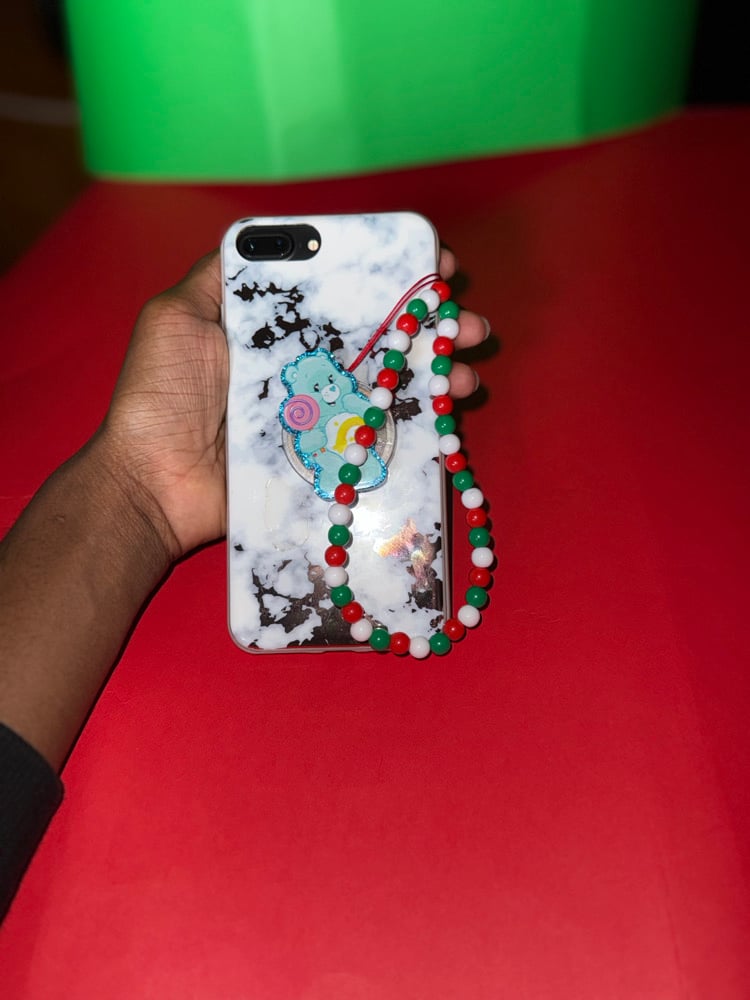 Image of Beaded Phone Accesory ❄️🎄