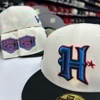 Image 1 of New Era 59Fifty Chrome Houston Texans Draft03