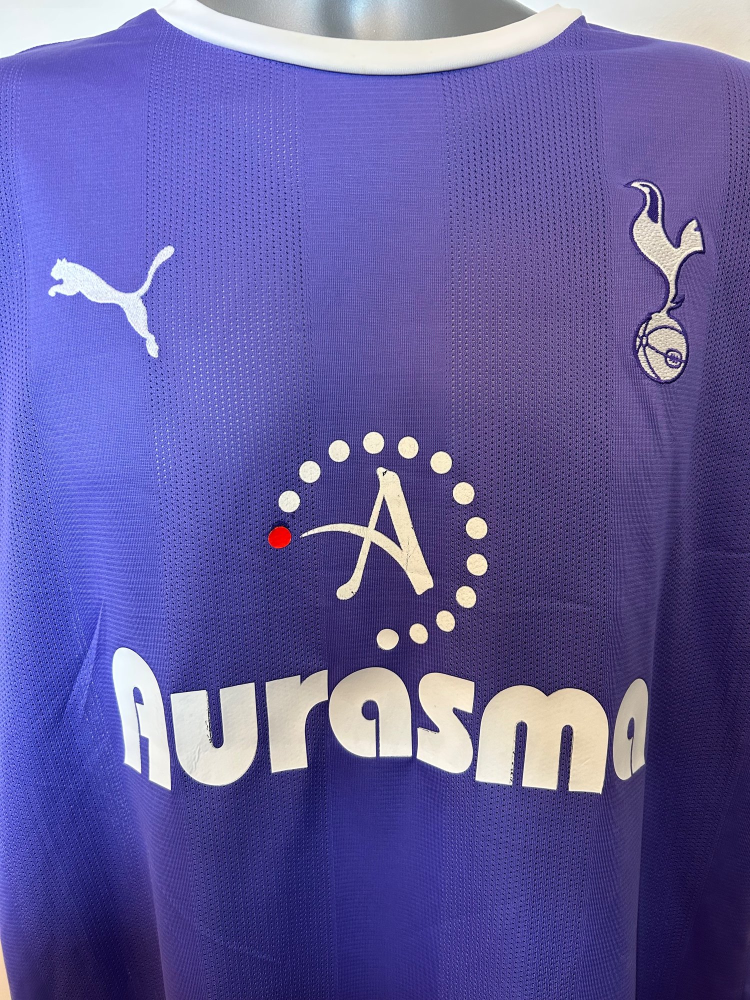 Image of Tottenham “DELE 20” 2021 Away, “LENNON 7” 2011 Away (L)