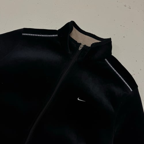 Image of Women’s 2000s Nike Therma-Fit Zip Up Size Large