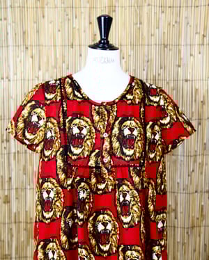 ROBE LION rouge 