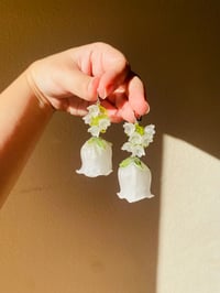 🤍White Bellflowers🤍 Silver