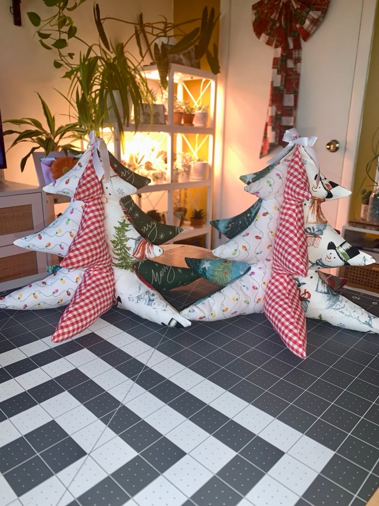 Image of Handmade Stuffed Fabric Christmas Tree 🎄