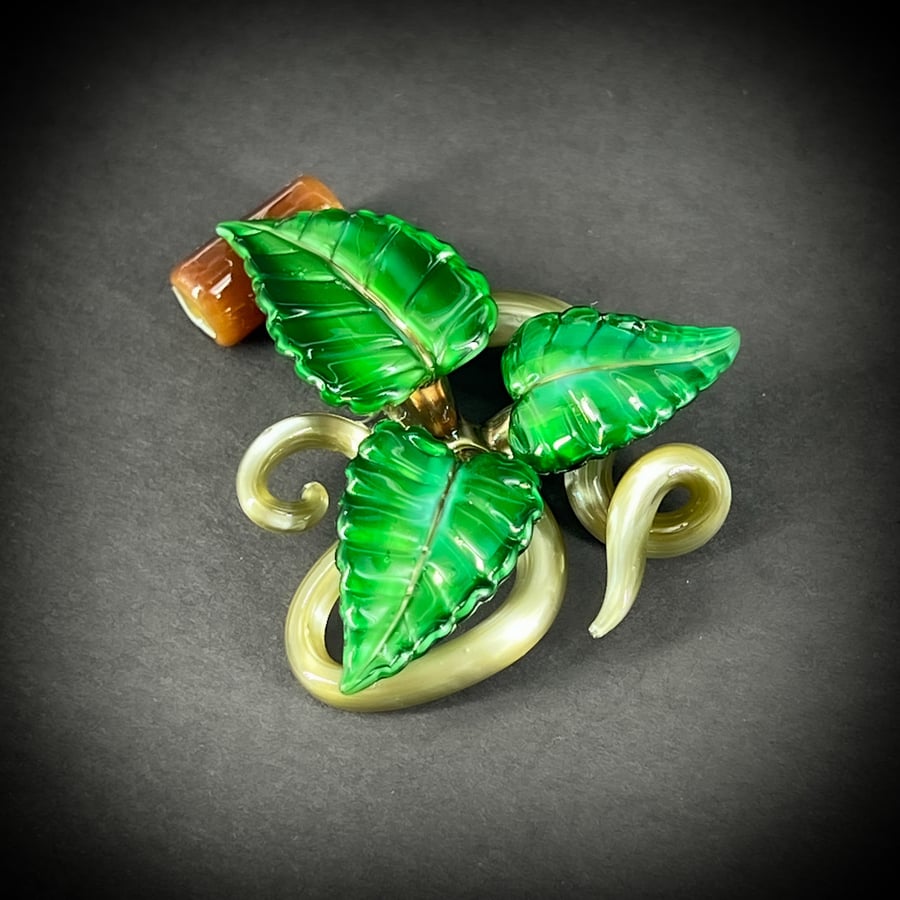 Image of Emerald Trifoliate Leaf Pendant 