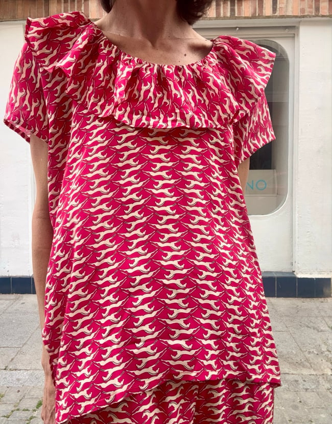 FUCHSIA HORSES RUFFLE BLOUSE
