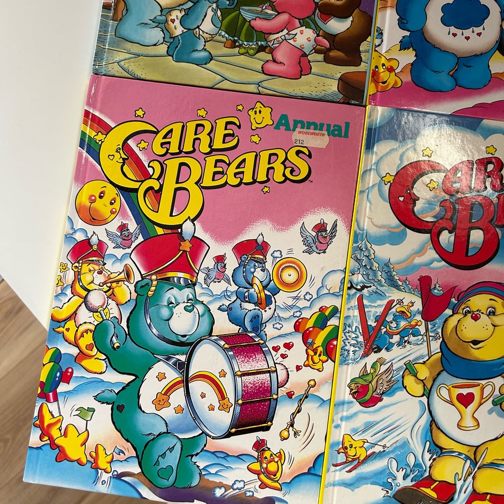 Image of LOT 4 BDS CARE BEARS ANNUAL