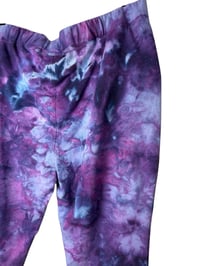 Image 7 of ♻️ UPCYCLED 3X PLUS Knit Pocket Crop Pants in Purple Haze Ice Dye