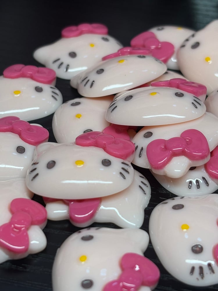 Image of pink HK heads