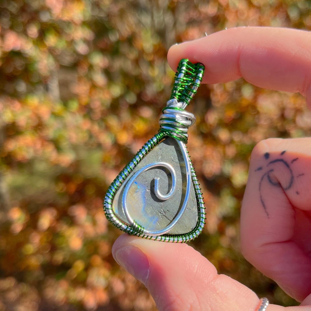 Image of labradorite pendant