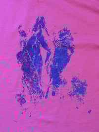 Image 1 of Pink T shirt with purple pussy print (large)