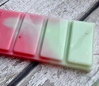 Image 2 of Fresh Mint and Rhubarb Scented Snapbar