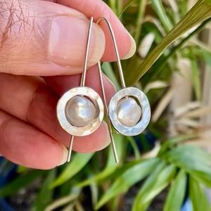 Image of Pearl earrings