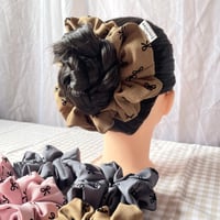 Image 4 of Bow Scrunchie (Medium)