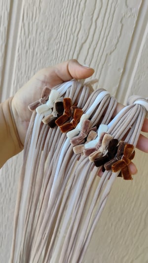 Image of Velvet neutral set of bows