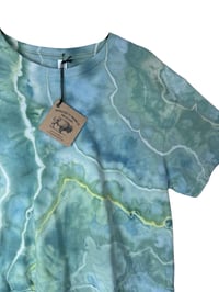 Image 3 of M Crop Tee in Verdant Geode Ice Dye