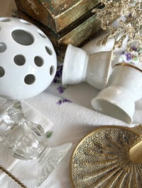 Image 2 of Box de Brocante « Élégance botanique »