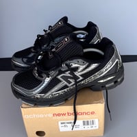 Image 2 of size: us9.5 uk9 eu43 cm27.5