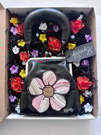 Image 2 of You Deserve Flowers - purse (Premium Beige)