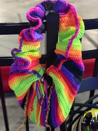 Image 2 of Crochet neon scrunch bag 