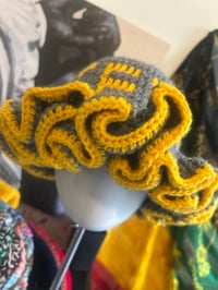 Image 4 of Steelers Gray and Yellow Ruffle