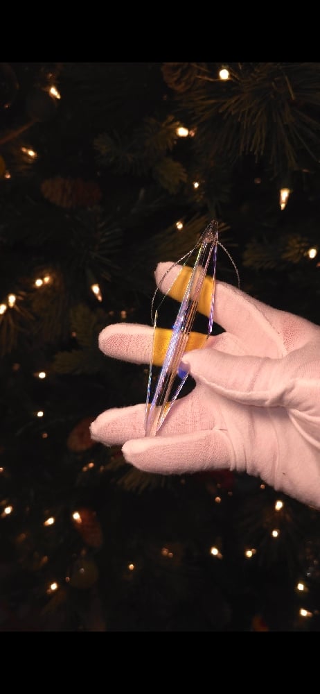 Image of Ornament drop 