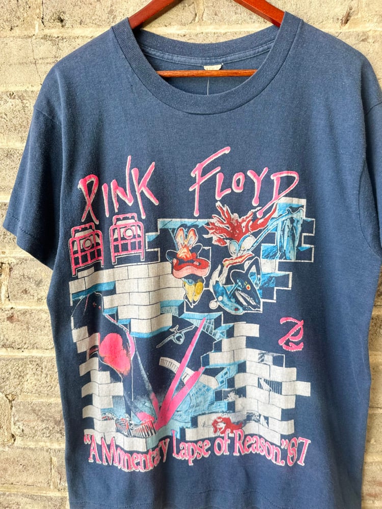 Image of 1987 VINTAGE “PINK FLOYD - A MOMENTARY LAPSE OF REASON.” 87 CONCERT TEE, SIZE: LARGE
