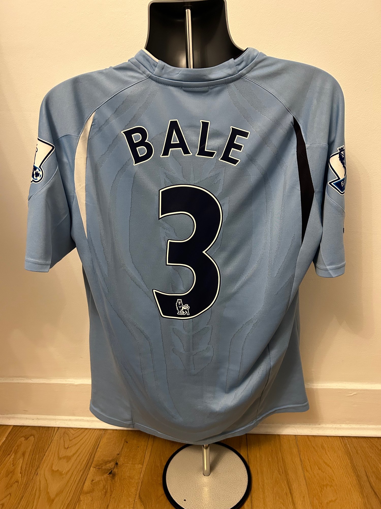 Image of Tottenham Hotspur “BALE 3” 2010/11 Away Shirt + PL patches (L)