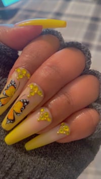 Image 5 of Nails - Long (Yellow Butterfly Design)